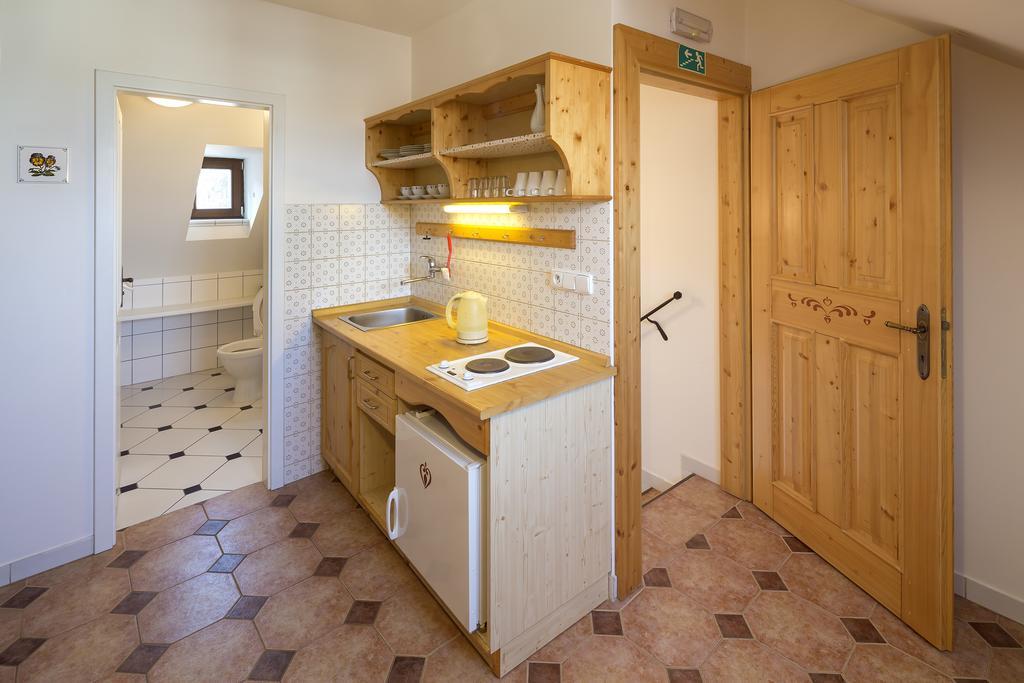 Pension Cerny Jezdec Lednice Exterior foto